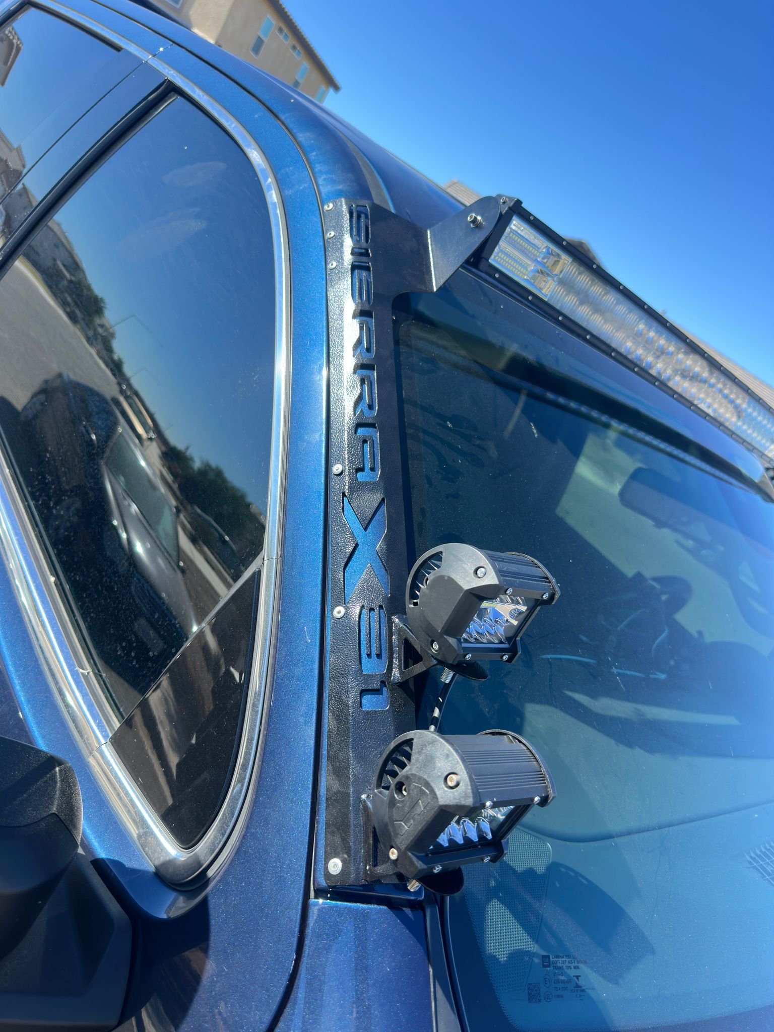 Brakoon A-Pillar Bracket installed on GMC Sierra