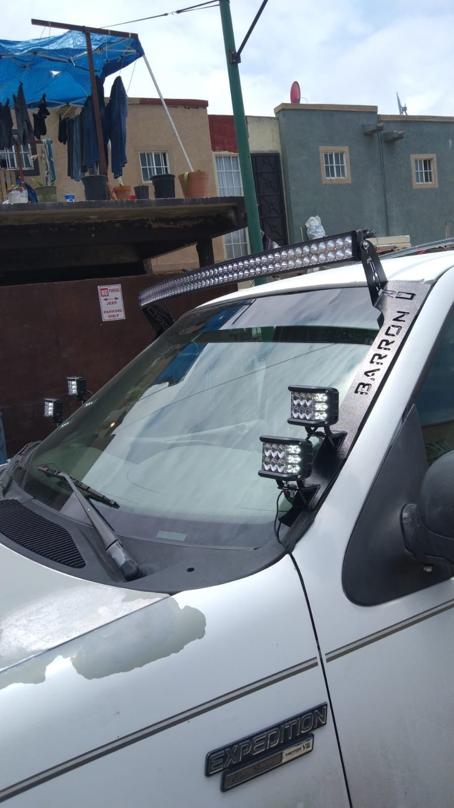 A-Pillar Bracket — Ford Expedition (1997–2006)