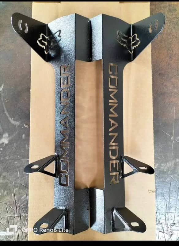 A-Pillar Bracket — Jeep Commander (2006–2010)